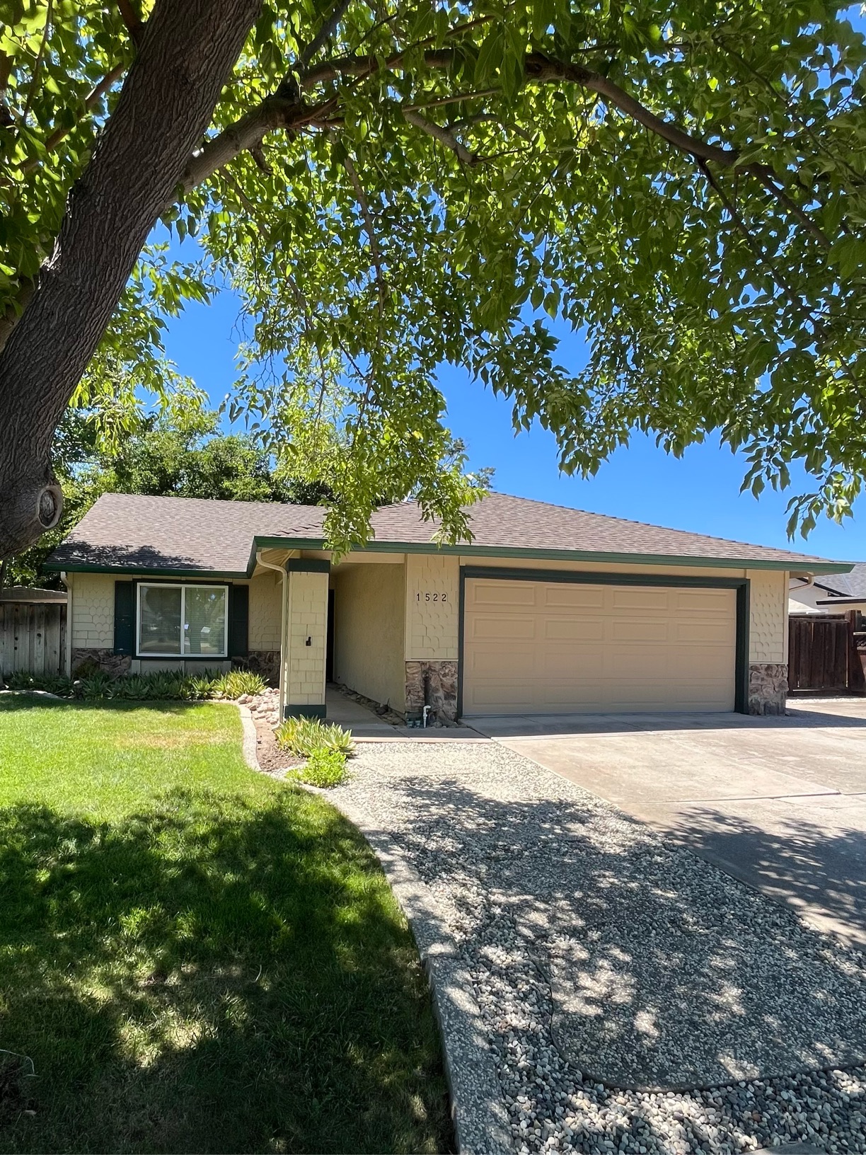 1522 Rhododendron Drive